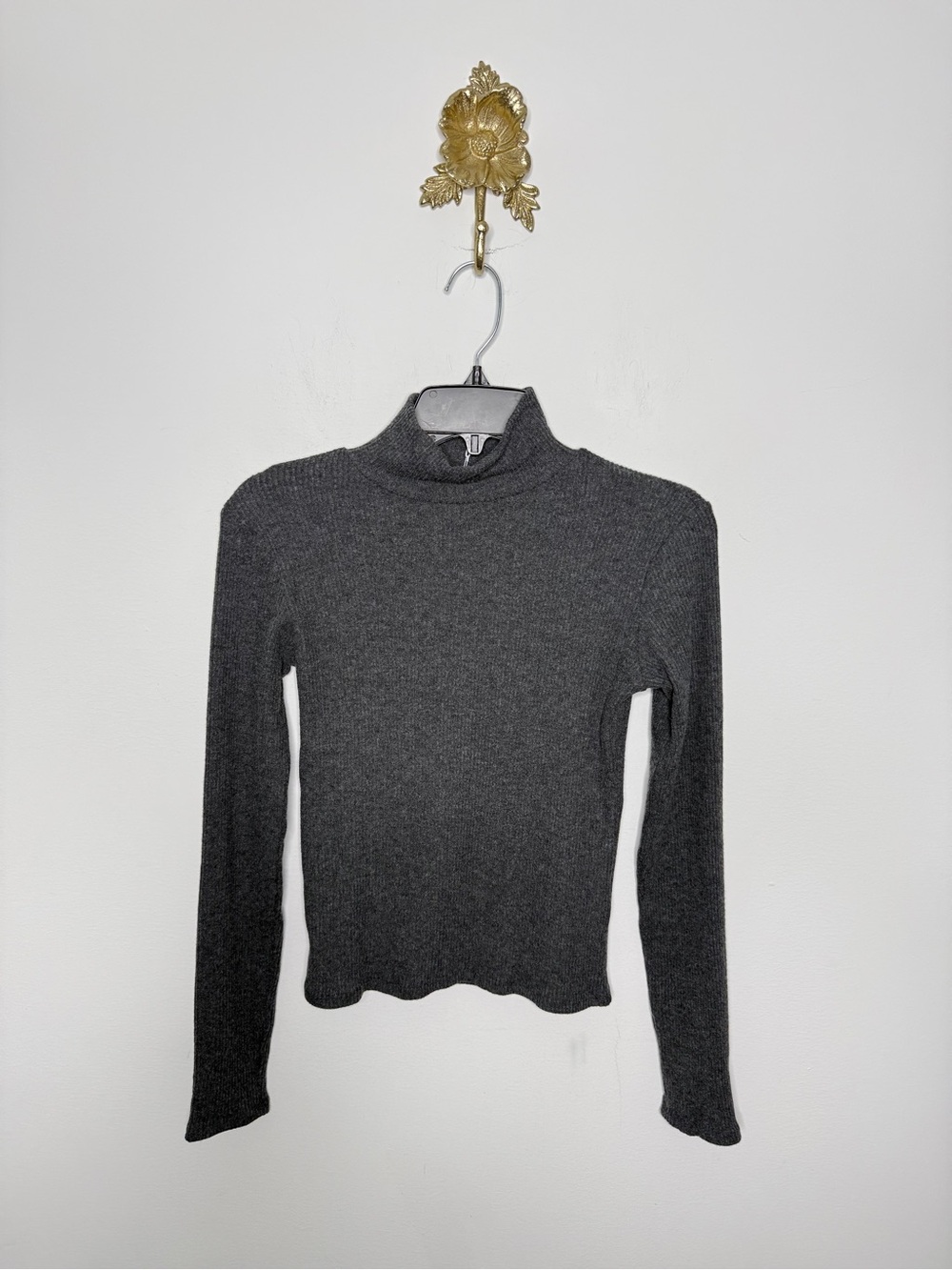 PerfectWhiteTee Noelle Mock Neck Top M